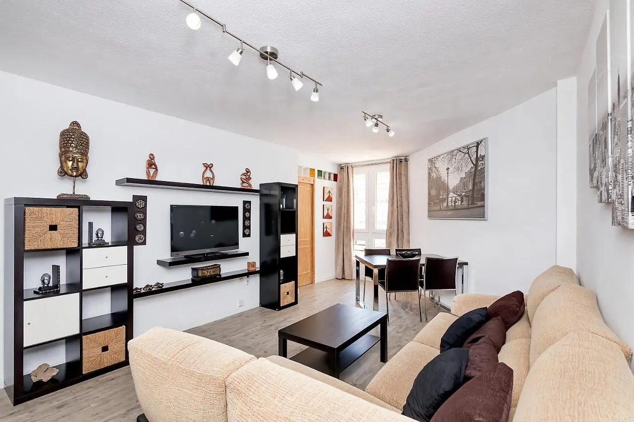Bhost - Roca Castle Apartment Torremolinos Spain